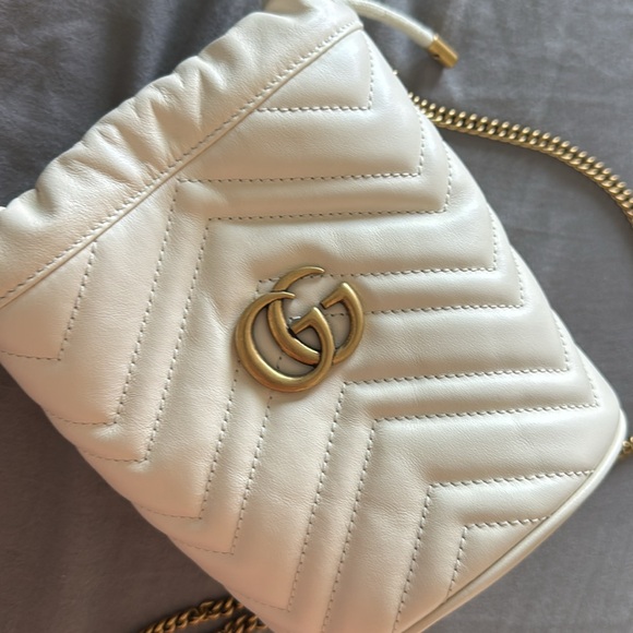 [BRAND NEW] never used : GUCCI bucket purse/bag. All white w/ tan leather suede - Picture 5 of 7